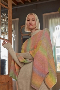 2575-08 Modèle Raina Poncho en Lang Yarns Harmony